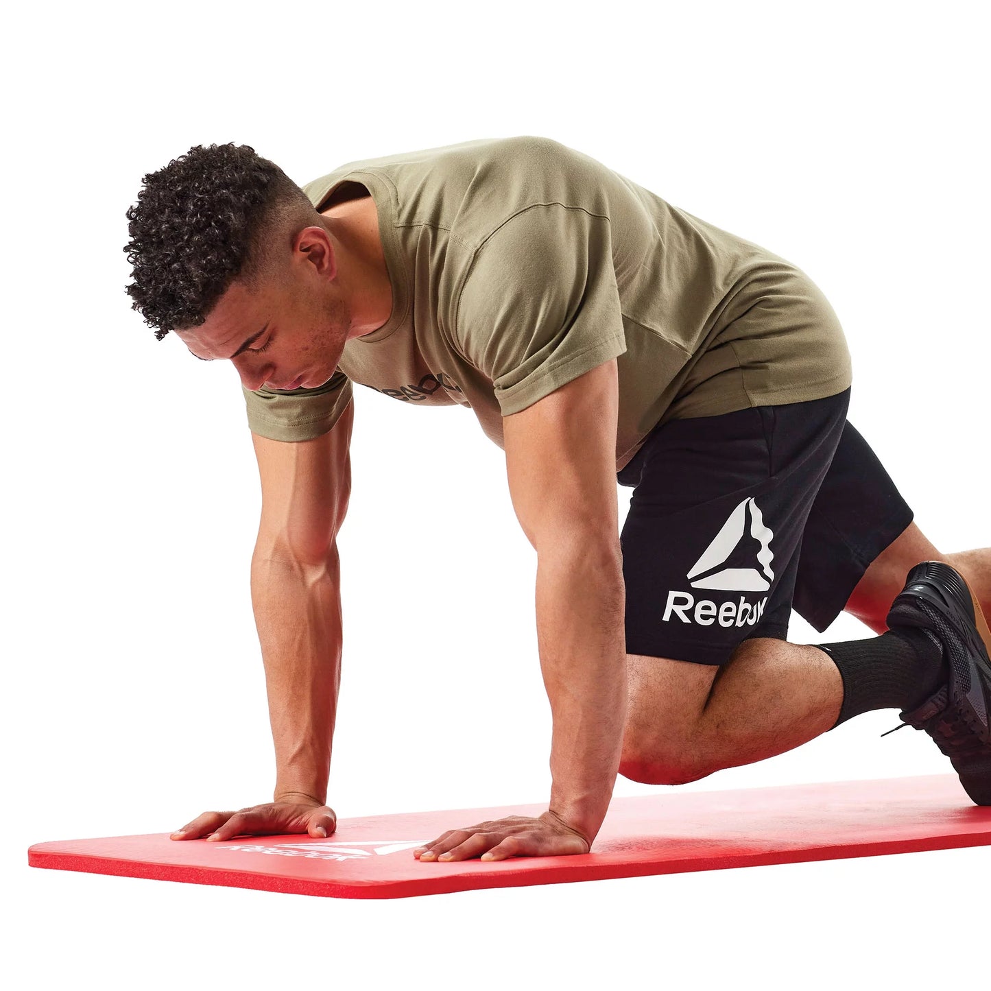 Close-up of extra-thick foam surface texture, 15 mm Pro Fitness Mat (red)